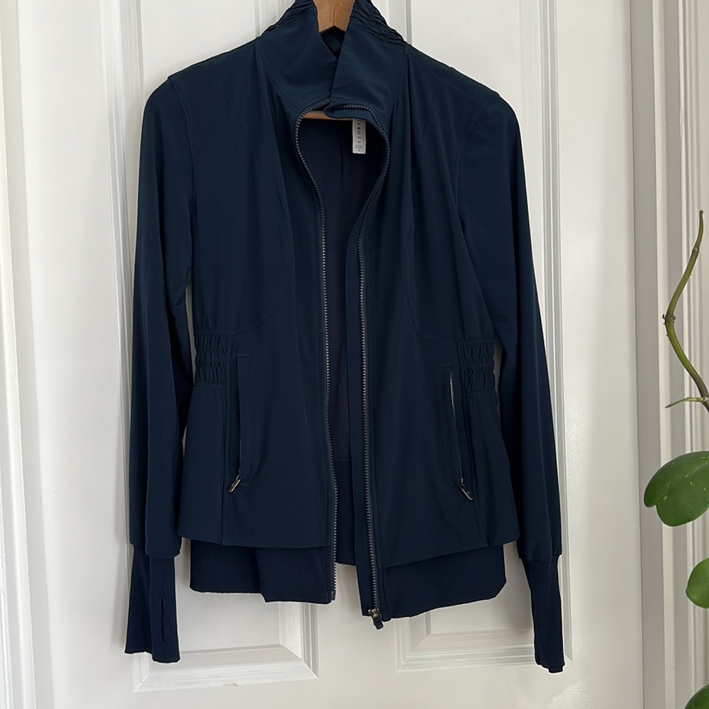 Lululemon jacket - Picture 3 of 9